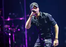 Enrique Iglesias împlinește 50 de ani. O carieră de succes, sute de premii și o relație de peste două decenii cu Anna Kurnikova