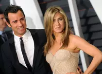 Jennifer Aniston, scene sexy doar pentru Theroux