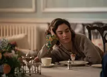 „The Pursuit of Love”. Tot ce trebuie să știți despre serialul difuzat pe BBC First. Poveste, distribuție, trailer