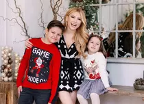 Elena Gheorghe, cu colinda prin vecini. Ce alte planuri de Sărbători are artista. EXCLUSIV