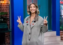 Adela Popescu, imagini de colecție din copilăria ei. „Eu sunt a lu’ Doru a lu’ Colivaru și a Doinei a lu’ Grecioiu”