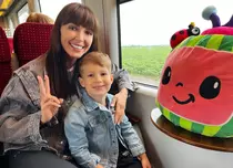 Ilinca Vandici își crește fiul să fie un adevărat gentleman. Micuțul Zian are doar șase ani, dar ia lecții intensive de bune maniere