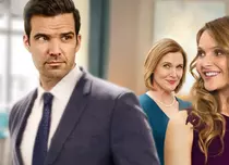 Filme de dragoste, la Acasa TV, în weekend: „Dragoste și întâmplare” și „Cafeneaua dragostei”