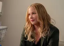 Christina Applegate a dezvăluit că are 30 de leziuni la nivelul creierului. Cum arată astăzi o zi din viața sa