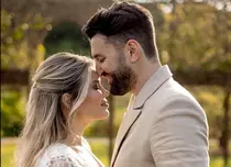 Smiley și Gina Pistol s-au întors din luna de miere cu un cadou frumos pentru fiica lor. Imaginea publicată de artist