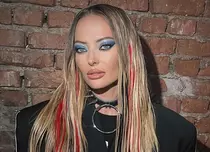 Delia, cumpărături cu sacoșa de rafie în piața Obor. Artista a furat toate privirile, iar comercianții nu și-au putut crede ochilor