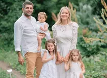 Cine este Cosmin Curticăpean, soțul Laurei Cosoi. Afaceri, vârstă și povestea de iubire care durează de peste 10 ani