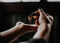 Descoperă Magia Uleiurilor Naturale pentru Corp