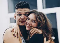 Motivul pentru care Tudor Chirilă și Iulia Mîzgan nu vor să se căsătorească, deși sunt împreună de un deceniu și au doi copii
