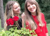 Adela Popescu, reacție neașteptată la vestea că Laura Cosoi așteaptă al patrulea copil. Ce mesaj a transmis