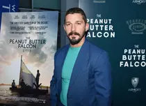 Decizie radicală pentru Shia LaBeouf. Actorul s-a convertit la catolicism și vrea să devină diacon