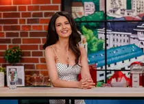 Iulia Pârlea, cucerită de Nikos Vertis. Cum a petrecut prezentatoarea TV în Atena, chiar de Ziua Națională a Greciei
