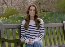 Gesturile lui Kate Middleton care trădează adevărata ei stare. Detaliile observate de un expert în clipul ei