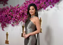 Actrița Olivia Munn a fost diagnosticată cu cancer la sân. A trecut printr-o dublă masectomie și patru operații în zece luni