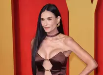 Demi Moore, strălucitoare într-o rochie transparentă, la 61 de ani. A atras toate privirile la un eveniment de modă