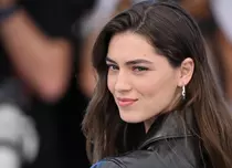 Noua ecranizare a romanului „Contele de Monte Cristo” a fost îndelung aplaudată la Cannes. Din distribuție face parte și o actriță de origine română