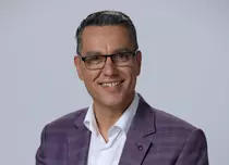 Cristi Brancu a revenit cu un nou sezon Exclusiv VIP, la Prima TV. Andreea Marin, pe lista invitaților speciali