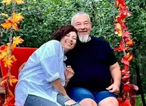 Cum arată casa lui Bodo. Solistul Proconsul s-a mutat la țară. „Nu ne-am mulţumit să fim ca la televizor”