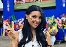 Corina Caragea, din nou în tribune, la meciul România – Slovacia de la EURO 2024. Ce pronostic a dat prezentatoarea Știrilor Pro TV din sport