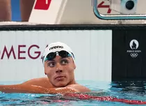 Aur pentru David Popovici la Jocurile Olimpice de la Paris. După o cursă plină de adrenalină, a câştigat medalia de aur la două sutimi