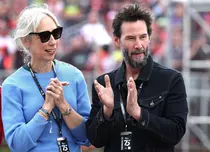 Alexandra Grant pune capăt speculațiilor privind nunta secretă cu Keanu Reeves: „Iată un pic de fericire reală”