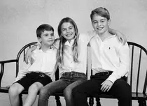 Prințesa Charlotte și prințul Louis, cu ochii pe TV la finala EURO 2024, în timp ce fratele lor mai mare a fost prezent în tribune