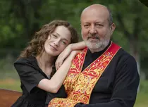 Claudiu Istodor și Maria Țăpușă joacă în „Iubire cu parfum de lavandă”. Ce roluri interpretează în serialul de la Antena 1