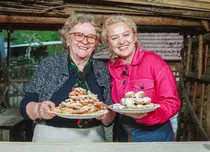Prăjiturela, două noi emisiuni culinare la TV Paprika. Când încep „Gusturi și arome din bucătăria bunicii” și „De la fermă în farfurie”