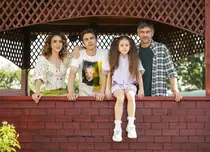 Cine sunt Darisian Luncanu și Iulia Barbu, noii actori din distribuția „Iubire cu parfum de lavandă”. Ce roluri interpretează