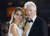 Richard Gere și Alejandra Silva au revenit în America după un an petrecut în Spania. Ce i-a convins să se întoarcă în lumina reflectoarelor