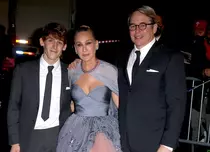 James Broderick, fiul lui Sarah Jessica Parker și al lui Matthew Broderick, își face debutul în Elsbeth, un spin-off după Soția perfectă. Ce rol va juca