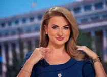 Loredana Iordache, prima imagine cu fetița ei. Cine are grijă de micuță când ea prezintă Telejurnalul TVR 1. „A contat mult sprijinul lor”