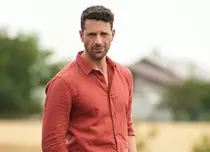 Adrian Nartea surprins într-un moment special pe platourile „Iubire cu parfum de lavandă”. Reacția fanilor: „Aplauze, aplauze!”