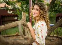 Andreea Vasile, actrița din „Iubire cu parfum de lavandă”, are o familie superbă! Cum arată fiul vedetei și imagini rare alături de partenerul ei