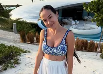 Vlăduța Lupău, apariție de senzație în Mauritius. Cum arată artista după două sarcini
