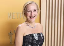 Cum arată azi Gillian Anderson. Actrița din „Dosarele X” are 56 de ani și spune că „a încetat să-i mai pese” de vârsta ei și o numește „un avantaj”
