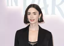 Lily Collins are o fetiță! Actrița a anunțat nașterea primului său copil prin intermediul unei mame surogat