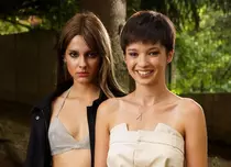 Rebecca Nicolescu, de nerecunoscut! Cum arăta „fata rea” din serialul „Ana” pe vremea când juca în „Profu”