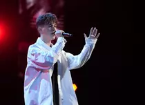Un tânăr de 15 ani, cântăreț, actor şi înotător, a cucerit juriul de la X Factor. Delia: „A fost ireal!”