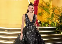 Hande Erçel va juca rolul principal într-un film scris chiar de ea. „Două lumi, o dorință” va apărea pe Prime Video