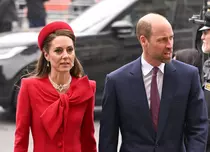 Kate Middleton și prințul William, vacanță discretă în Franța cu copiii lor. Cum au fost surprinși, deși au făcut tot ce au putut să nu iasă în evidență