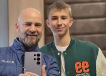 Cosmin Seleși, într-o minivacanță în Grecia, doar cu fiul său. „Fără planuri. Fără grabă. Doar să fim împreună”