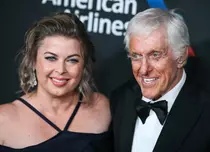 Dick Van Dyke, fericit alături de Arlene Silver, soția lui cu 46 de ani de ani mai tânără. „Toată lumea spunea că nu va funcționa”