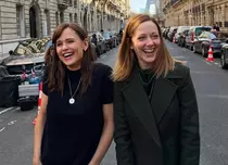 Jennifer Garner și Judy Greer, surprinse la Paris: Cum au fost văzute starurile din „Azi 13, mâine 30”