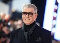Pierce Brosnan, la 72 de ani: „Ea a fost Steaua mea a Nordului”. Tragediile care i-au marcat viața și secretul unei căsnicii de un sfert de secol