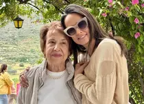 Andreea Raicu, vacanță de suflet în Grecia alături de mama ei. Imagini superbe din Atena: „E ritualul nostru, un timp doar pentru noi”