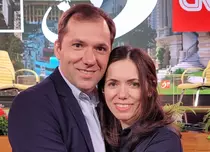 Cine este și cu ce se ocupă Bogdan, fratele Mirabelei Grădinaru. I-a fost alături lui Nicușor Dan la începutul carierei în politică