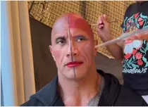 Dwayne Johnson, prins în plasa unei farse amuzante făcute de fiicele sale. Ultima lor năzbâtie e virală