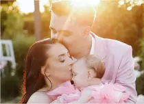 Larisa Iordache și-a botezat fiica. Noi imagini de la petrecerea organizată pentru micuța Amira. „Un botez delicat, așa cum este ea”