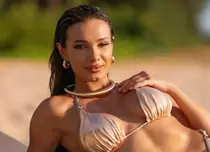 Cine este Andreea Crăciun, ispita la Insula iubirii 2025, sezonul 9. Ce meserie are